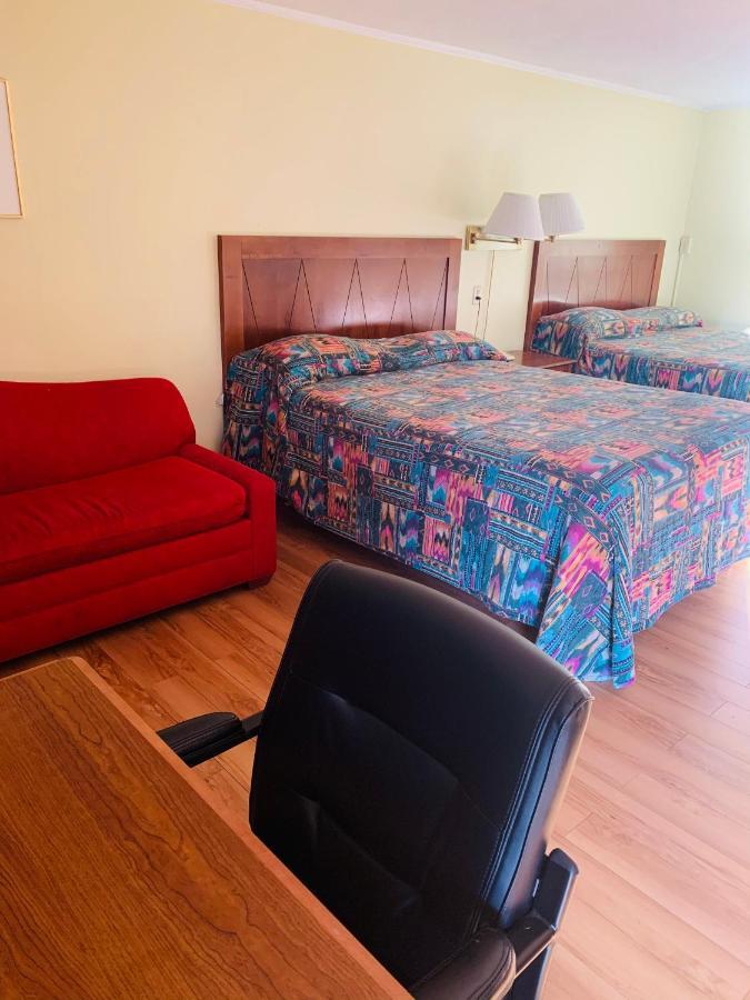 Stonehouse Motel And Restaurant Труро Екстериор снимка