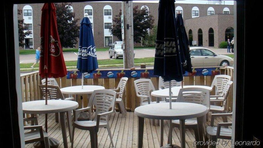 Stonehouse Motel And Restaurant Труро Ресторант снимка